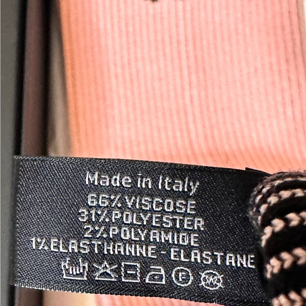 NEW CHANEL 24C Pink Leg Warmers🌸Black embroidered CHANEL logo. FULL SET - Picture 9 of 9
